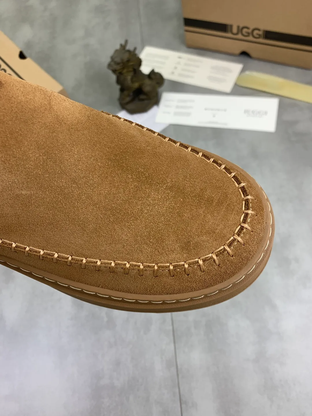 Men's men's shoes 💰P580 New arrival 🆕🆕🆕 IUGGI men's shoes slip-on loafers British style fashionable retro casual sneakers Convenient, comfortable, casual, versatile style Wool lining is comfortable and warm Rubber outsole Non-slip and firm Size: 39-44 Three colors 8731-8